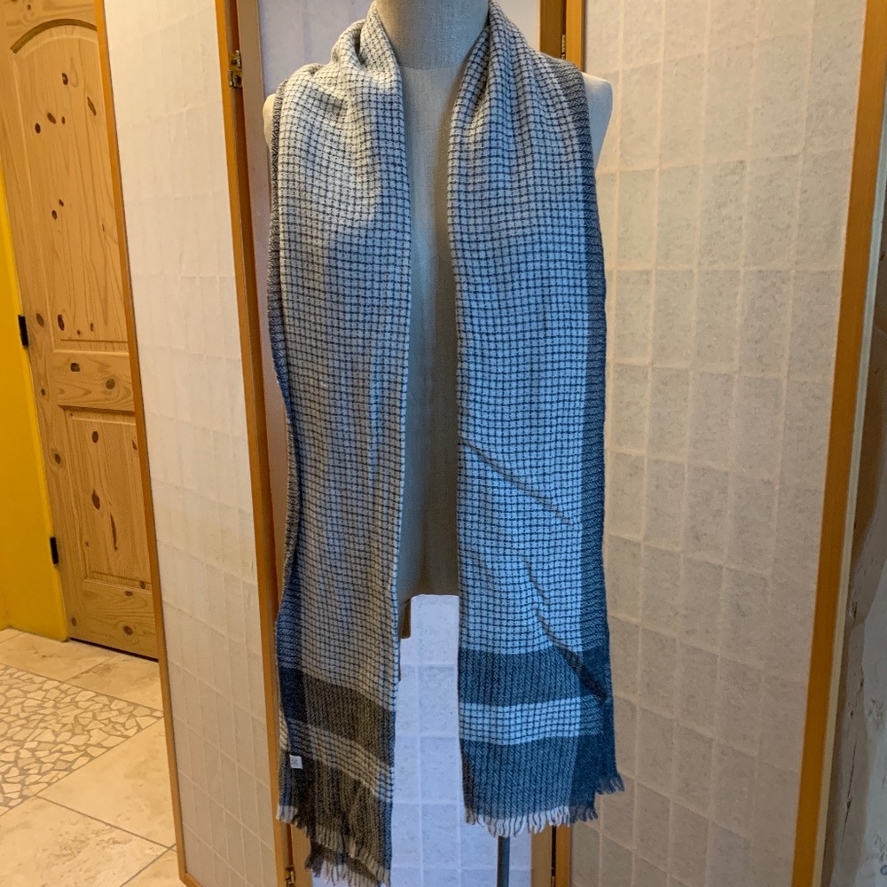 Gray & soft white scarf/shawl